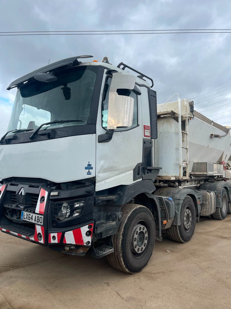 Renault Volumetric Mixer Truck - Ready Mix Concrete Hatfield